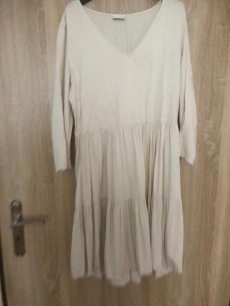 Letné krémové šaty, s