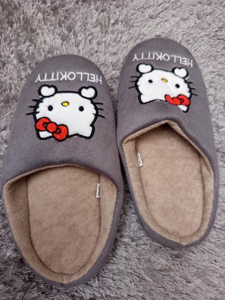Sivé papučky hello kitty, 38