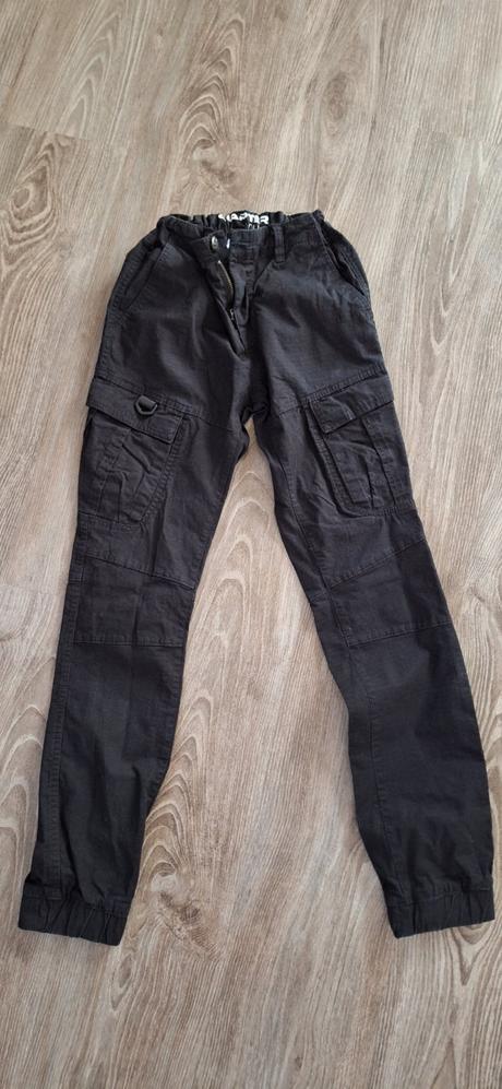 Chlapčenské nohavice, chapter young,158