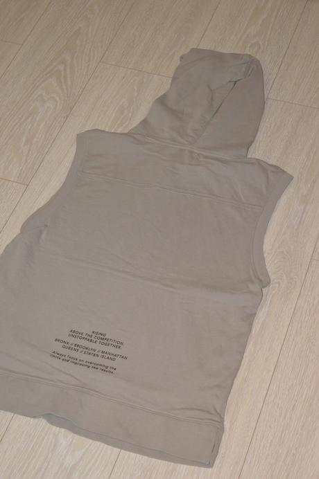 Chlapčenská vesta, zara,164