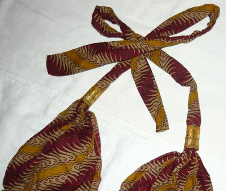 Sexi šaty so zlatou stuhou, s