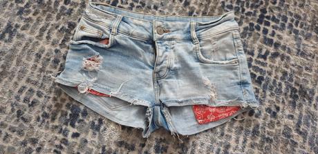 Šortky č.32, zara,32