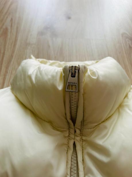 Krásna teplá vesta značky bershka, bershka,s