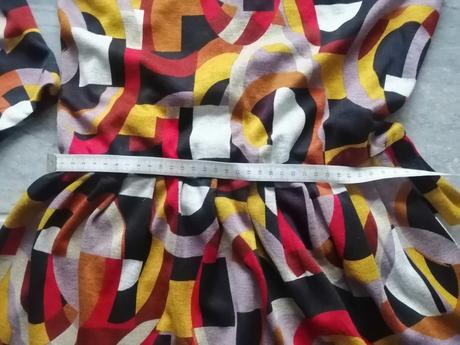 Šaty so vzorom vo farbách jesene vs, s