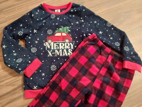 Vianočné domáce oblečenie, 134