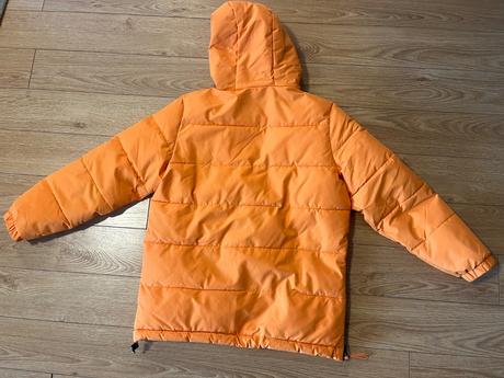 Zimná oranžová bunda, 146