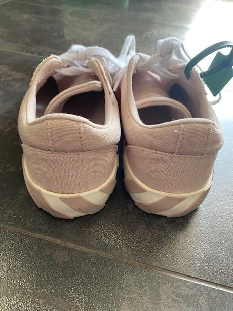 Off-white tenisky, 38