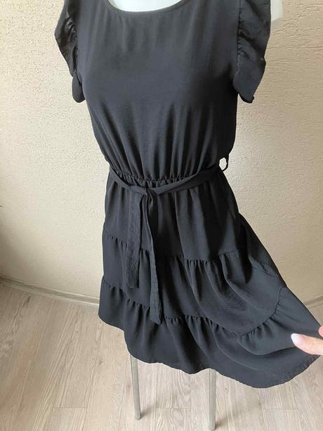 Predám nádherné čierne šaty, s/m, s