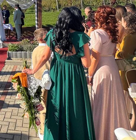 Spoločenské šaty, m