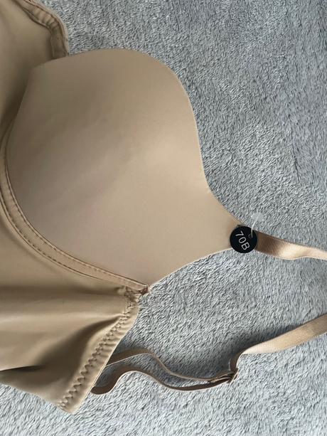 Nová podprsenka, 70b