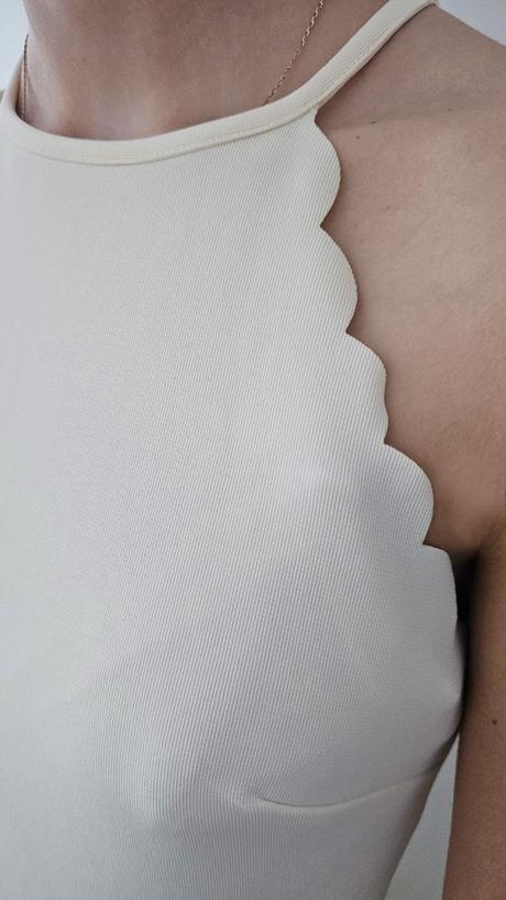 Šaty s vlnkovaným okrajom, h&m,40