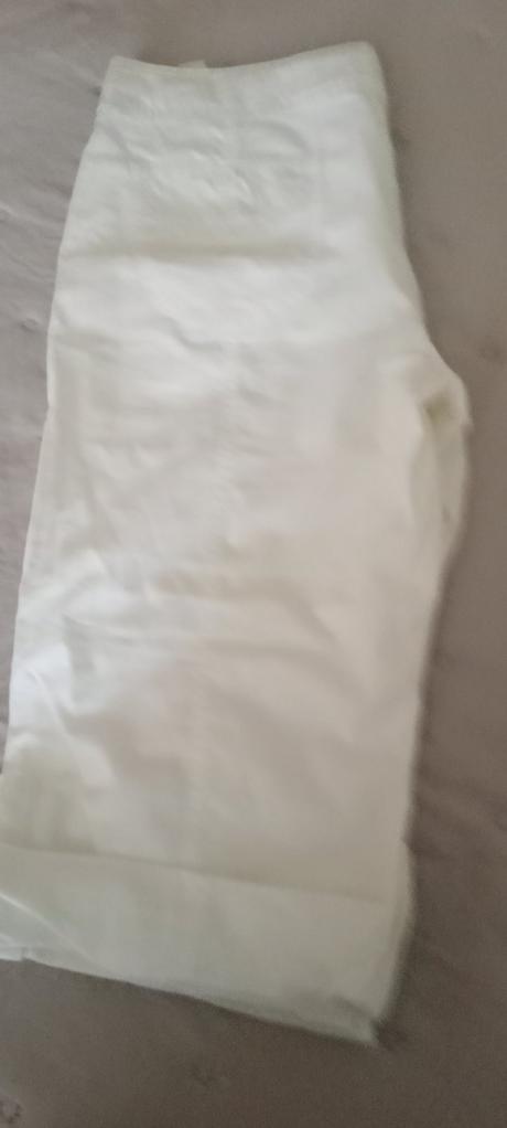 Biele 3/4 letné nohavice, 40