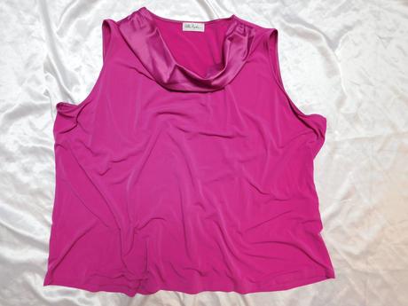 Velmi pekny trendy top, 58 / 60