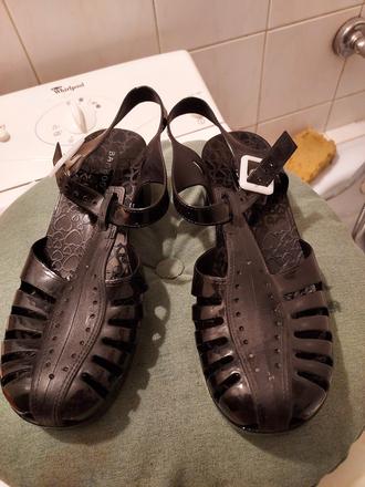 Gumené sandále, 39