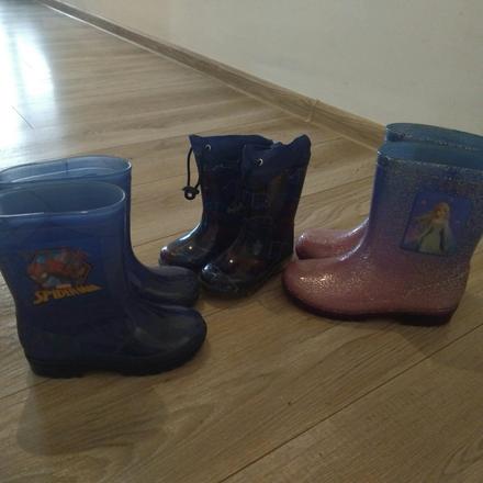 Gumáky, 28