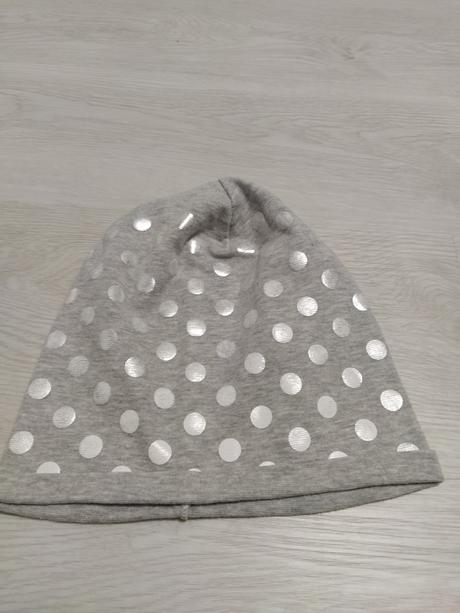 Sivá bodkovana čiapka 146-152, 146