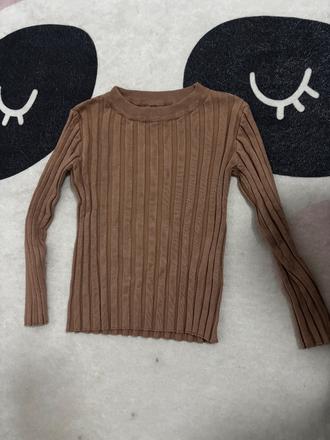 Sveter, reserved,122