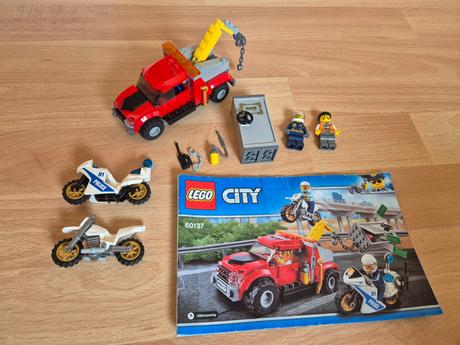 Lego 60137 tow truck trouble,