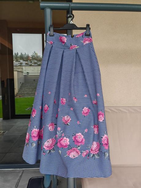 Dámska slávnostná ackova dlhá / midi sukňa xs, xs