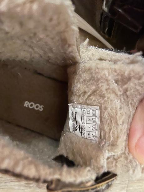 Topanky, kangaroos,23