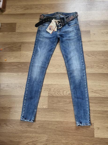 Nove rifle s opaskom a visackou, s / xs