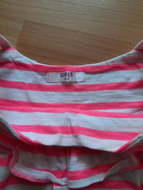 Dievčenské letné šatičky, 104