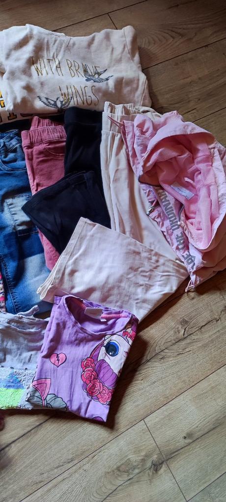 Balík oblečenia pre dievča, 122–134