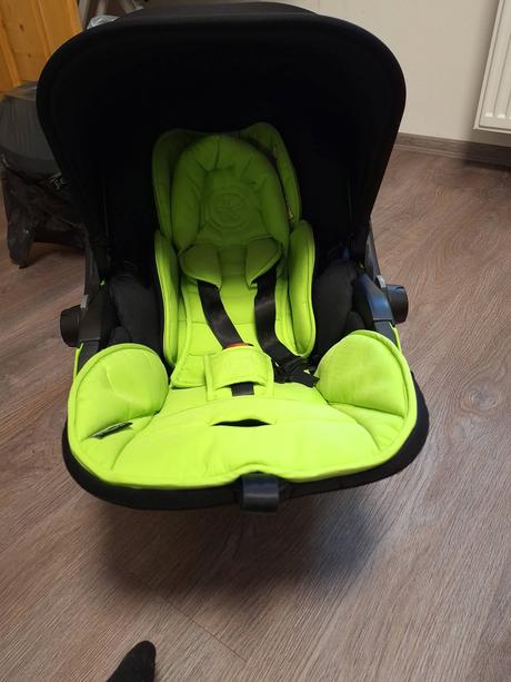 Vajíčko kiddy evoluna i-size 2 s bazou na isofix, kiddy