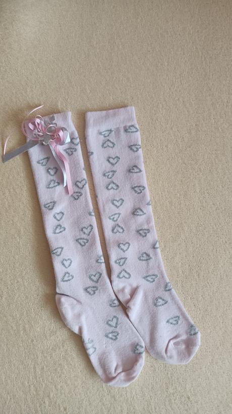 Podkolienky so srdiečkami, 27
