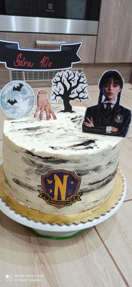 Vyrobim zapichy na tortu rozne podla poziadavky, 