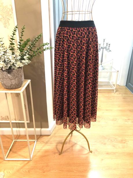 Zero luxusná sukňa, 42