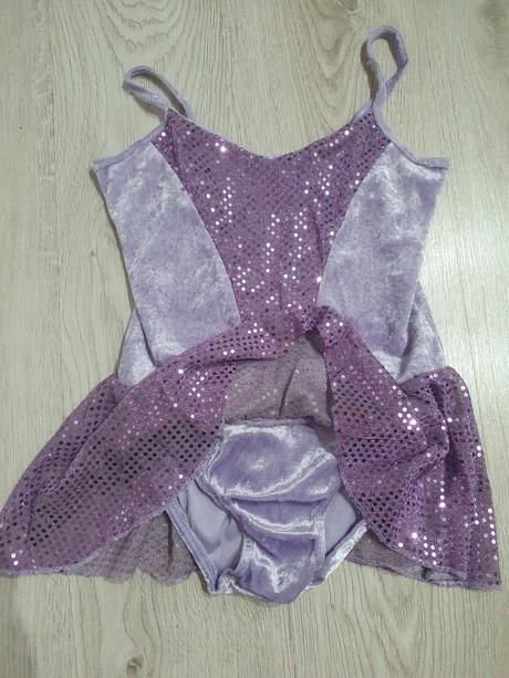 Oblečenie na gymnastiku alebo krasokorčuľovanie, 140