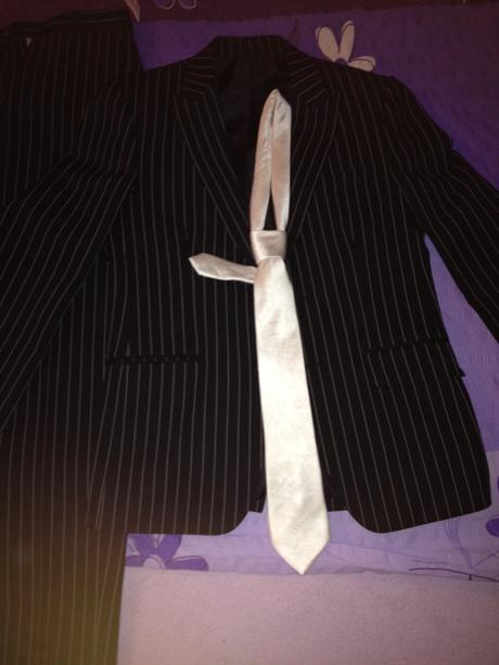 Chlapčenský oblek, 40