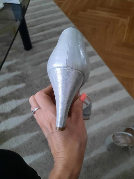 Krásne a pohodlné sandálky, 39