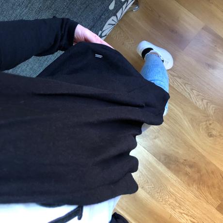 Čierny asymetrický kardigán, xs