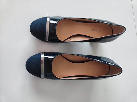 Lodičky, clara barson,37