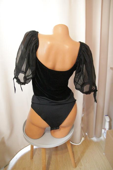 Čierny zamatový body top m/l, m