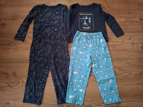 Predám 2ks pyžamiek, sinsay,104