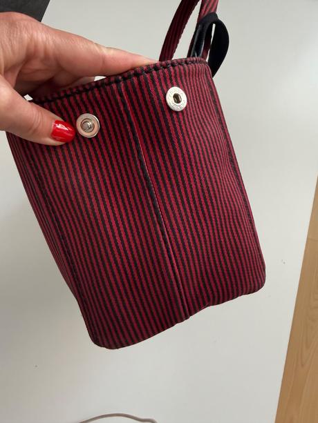 Prada canapa kabelka, prada