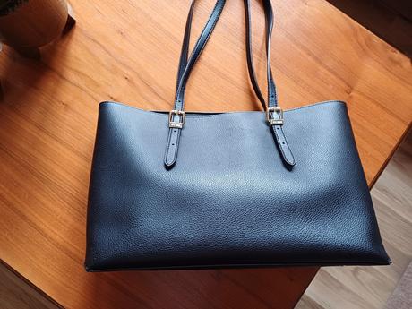 Kabelka guess, guess