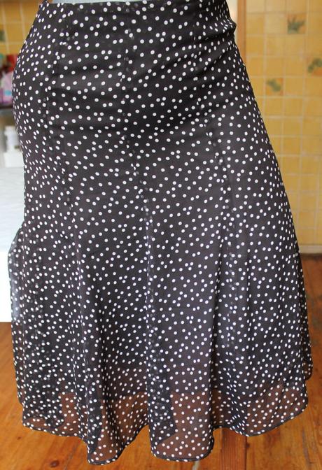 Kvalitna bodkovana sukna, s