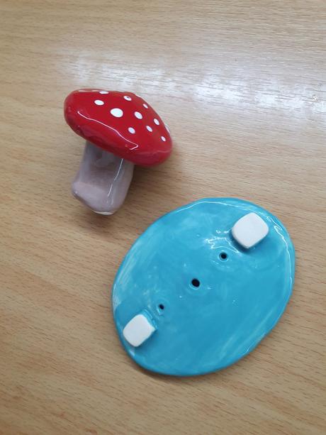 Hand made keramické mydelnicky,