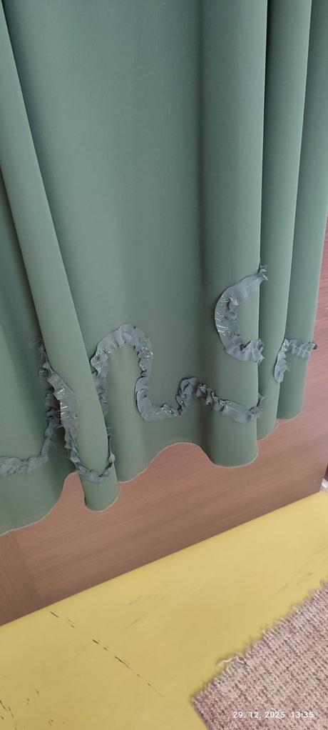 Spoločenské šaty, l