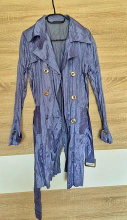 Prechodný plášť raz oblečený, 40