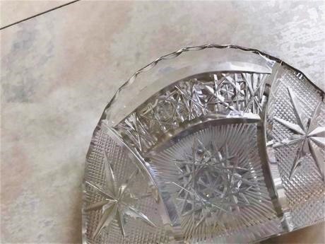 Kryštálový stojan na servítky bohemia, 