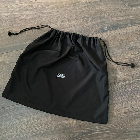 Vrecúško karl lagerfeld, karl lagerfeld