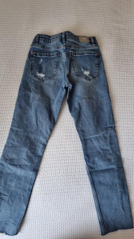 Dievčenské rifle veľkosť 32, sinsay,32