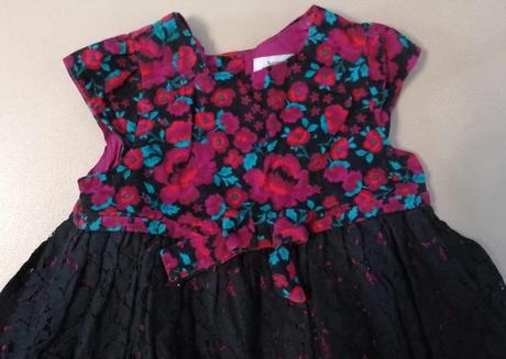 92 cipkovane saty,18-24 mes., 92