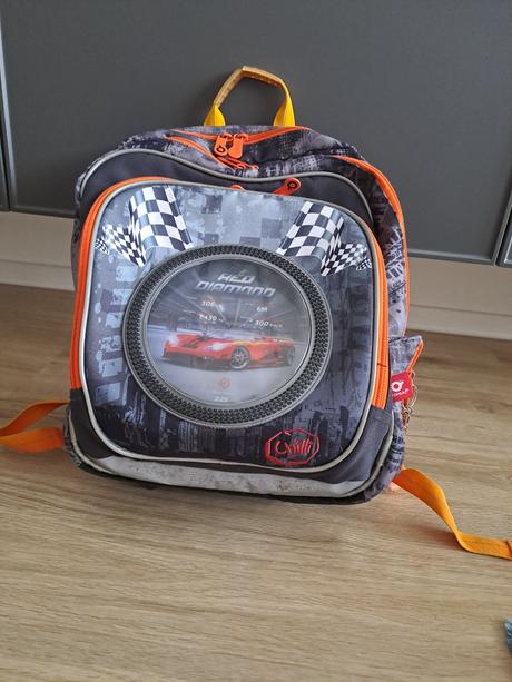 Školská taška a peračník, 