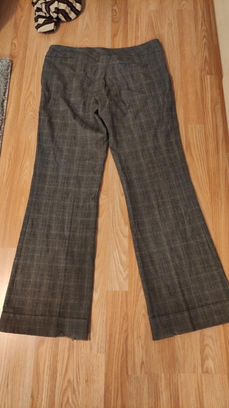 Karo nohavice, 40